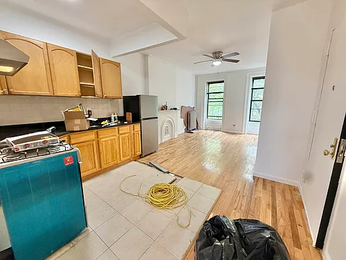 442 Gates Ave Photo 1