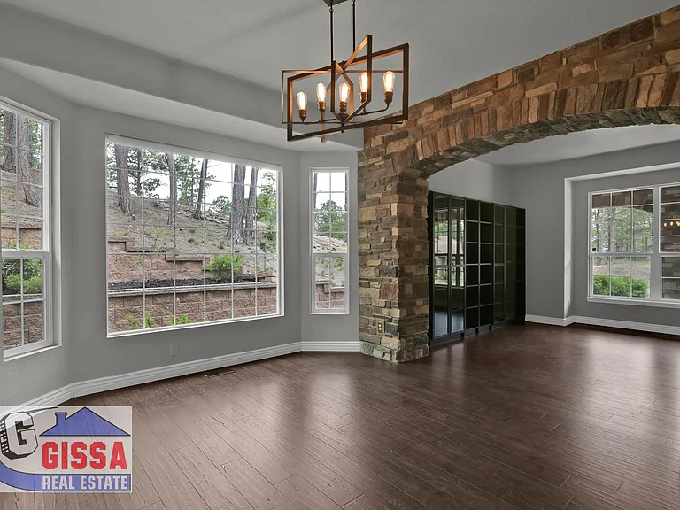 1043 Longspur Ln — Photo 13