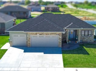 4804 14th Avenue Pl, Kearney, NE 68845