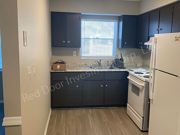 3rd image of 955 Knox McRae Dr #6