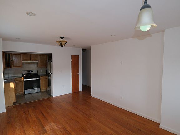 2nd image of 2054 Bogart Ave
