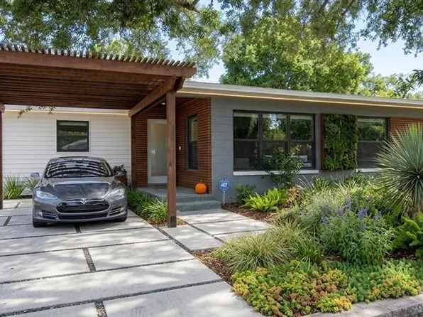 8702 Beverly Dr, Temple Terrace, FL 33617