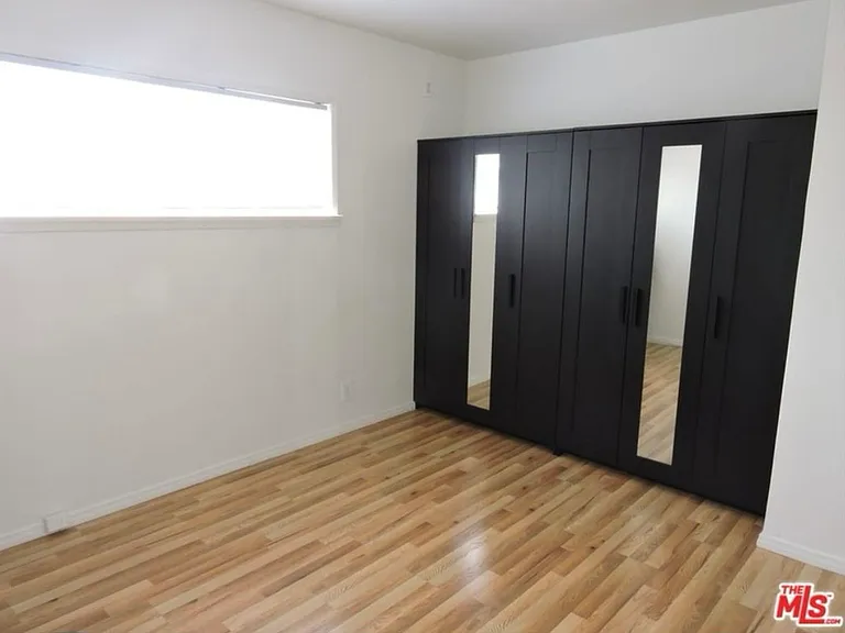 3228 Perlita Ave — Photo 9