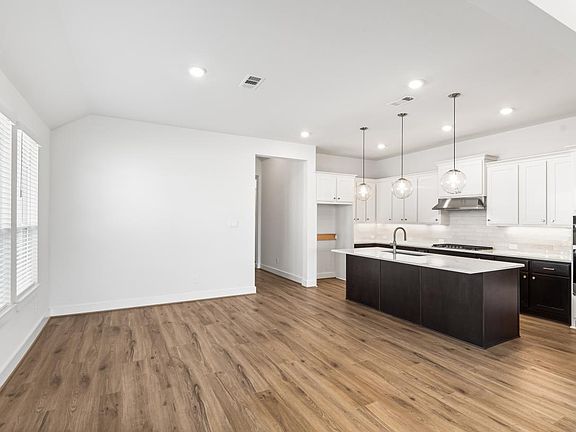 Kitchen with casual dining space ideal for entertaining