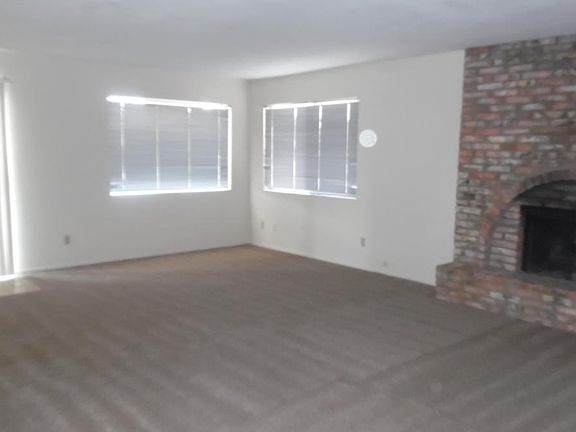 4th image of 1375 Sahuaro Dr