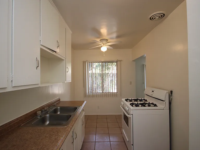 56 N Eloise Ave #2 — Photo 10