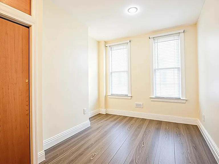 1815 Stockholm St #2F — Photo 6