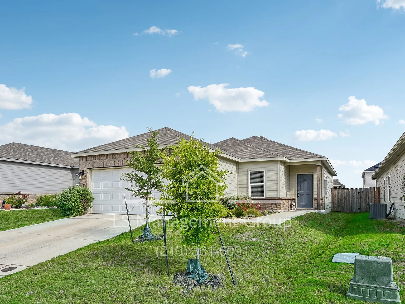 3 bed, 1233 sqft, $1,650 — Photo 1