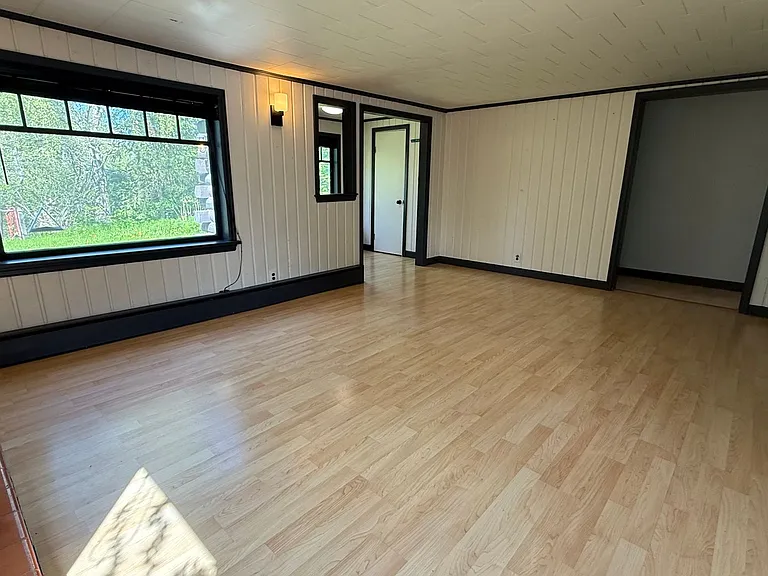 808 W 19th Ave — Photo 8