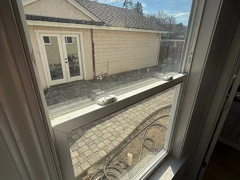 2635 Alhambra Ave — Photo 12