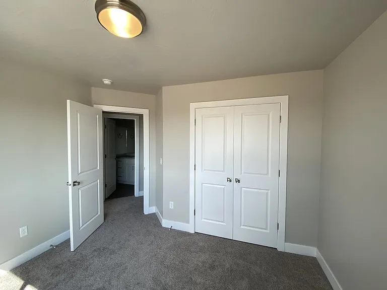 3037 N 225 E — Photo 7