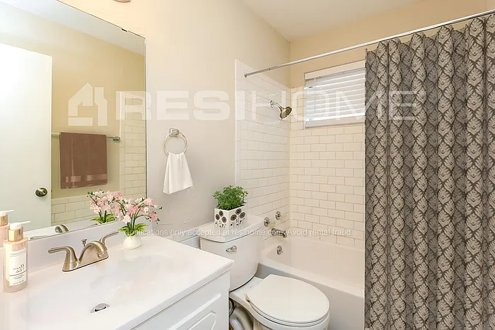 613 Howard Ct — Photo 12