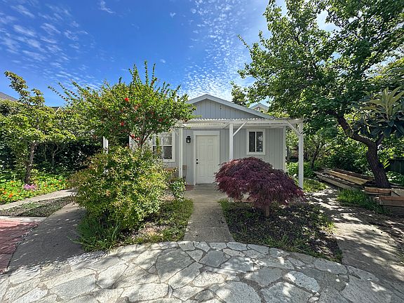 5th image of 2338 Dwight Way #B