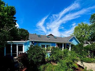 8 Branch Ct, Three Oaks, MI 49128