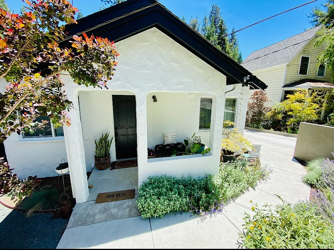 10433 Boulder St photo 1