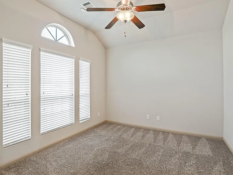 5207 Corbridge Glen Ct — Photo 4