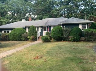 21 Jefferson St, Nesconset, NY 11767