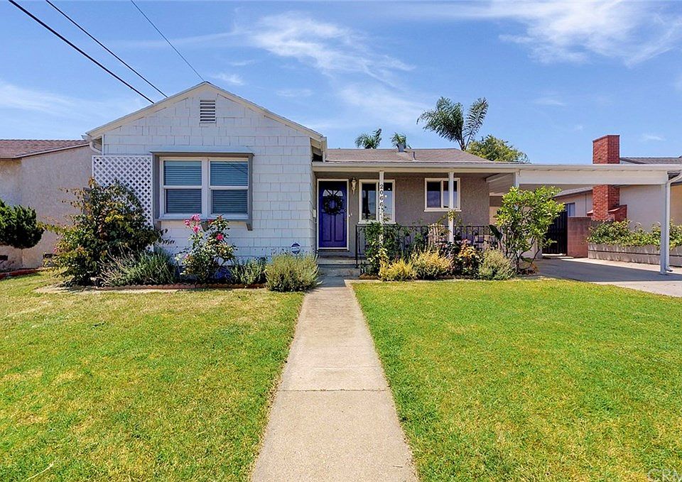 1st image of 2066 W 160th St