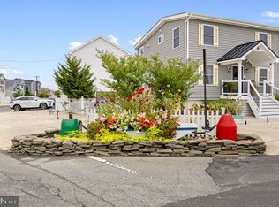 4 Weaver Dr, Manahawkin, NJ 08050