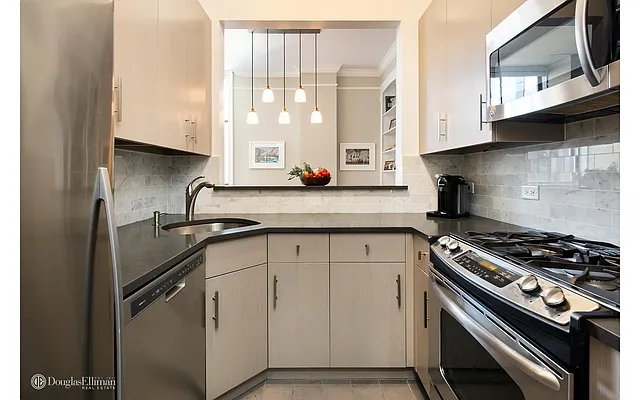Sold by Douglas Elliman | media 6