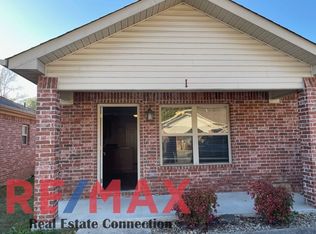 49 Bluebird Ln APT I & J, Cabot, AR 72023