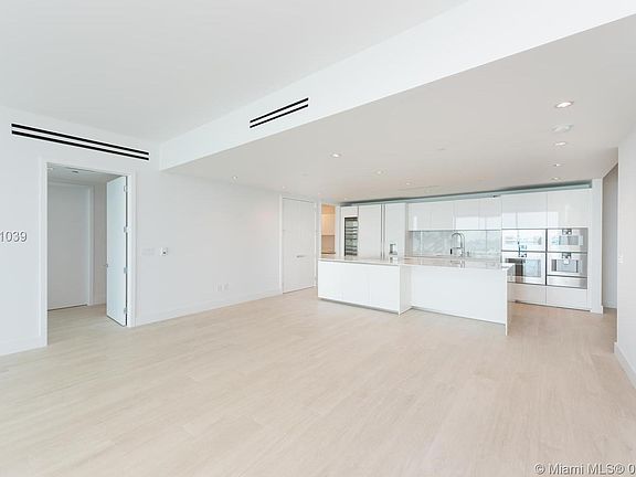 5th image of 10201 Collins Ave #1107W