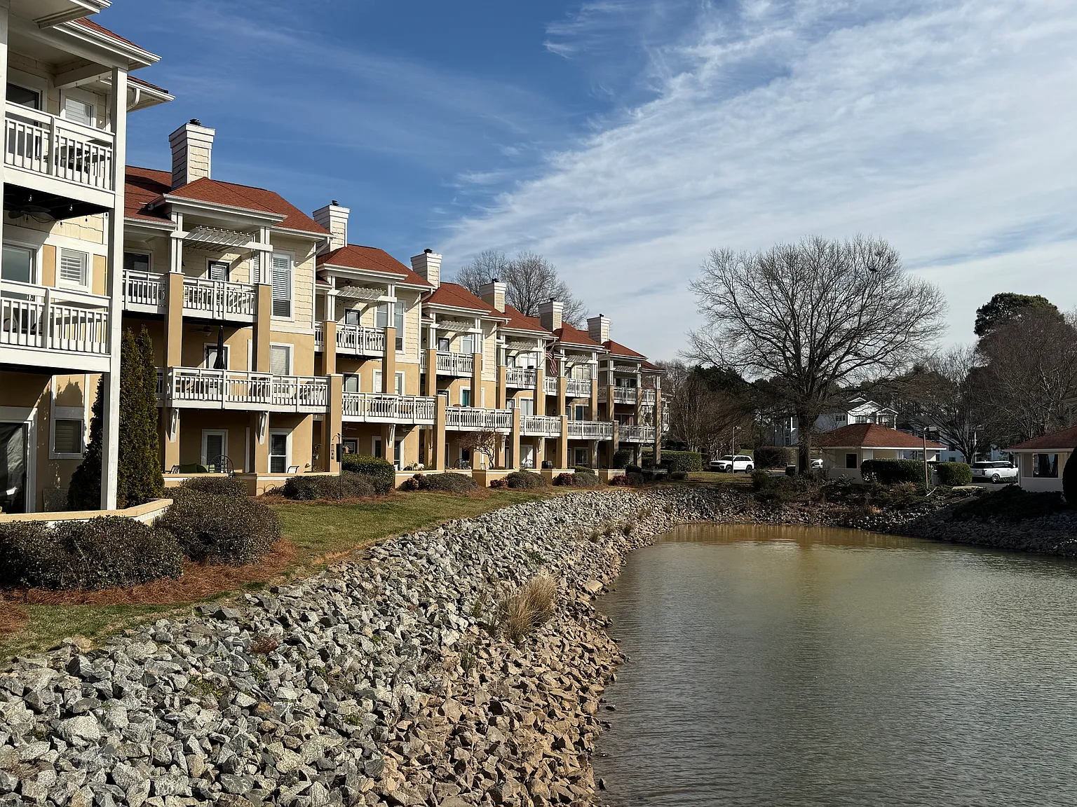 2 bed, 1096 sqft, $2,200 — Photo 2