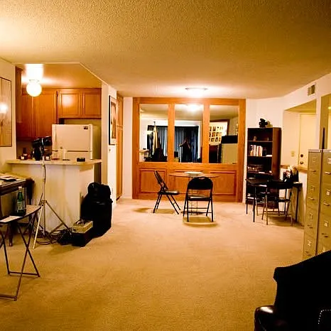 Building Photo - 11669 Rochester Ave #201