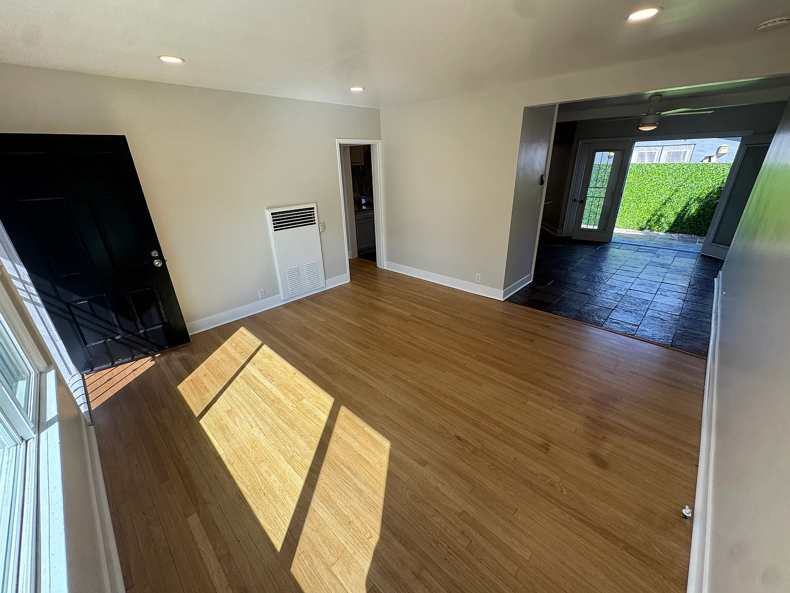 1 bed, 800 sqft, $2,850 — Photo 2