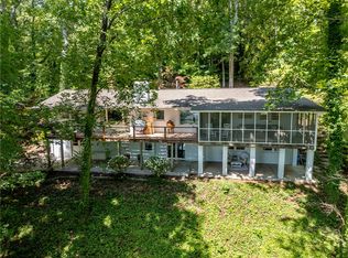 1609 S Arlington Dr, Seneca, SC 29672