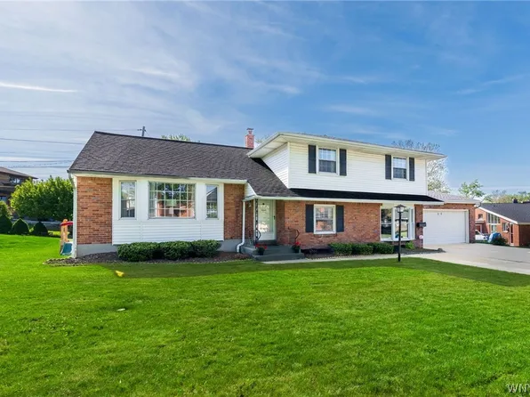20 Evanshire Ln, Williamsville, NY 14221