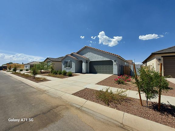 2nd image of 1126 E Meadowbrook Dr