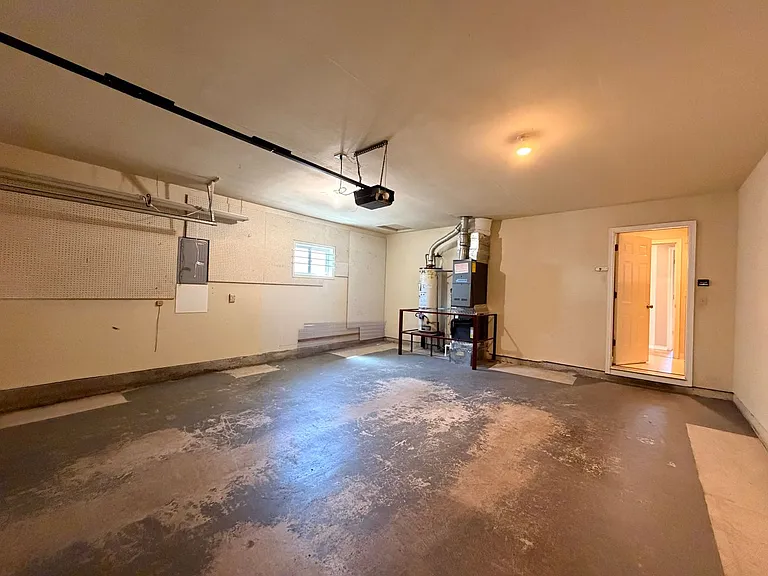 7349 Oneil Rd NE — Photo 25