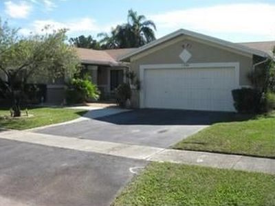 7300 NW 46th St, Lauderhill, FL, 33319
