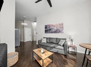 2743 W Fullerton Ave #ID1032031P, Chicago, IL 60647