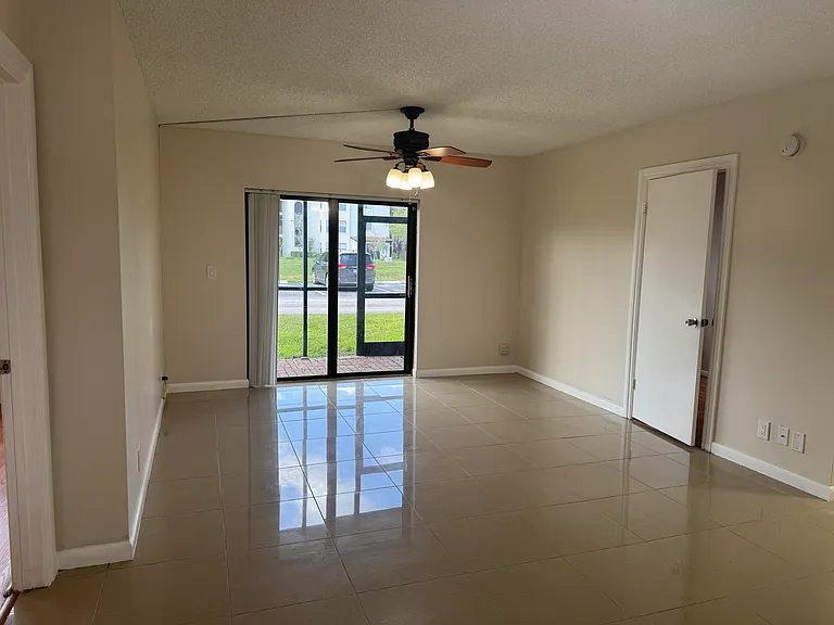 3710 N Pine Island Rd #122 — Photo 3