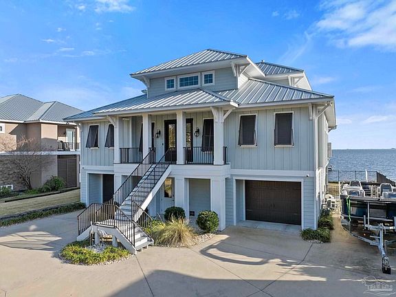 2nd image of 4565 Sabine Ct