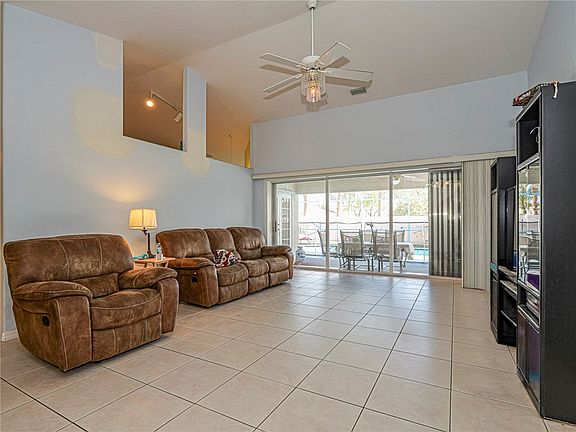3rd image of 1686 Coral Reef St
