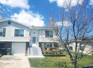 207 Southridge Rd, Evanston, WY 82930