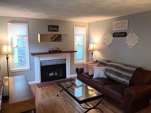1st Floor Living Room