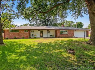 1407 Arbor Dr, Bartlesville, OK 74006