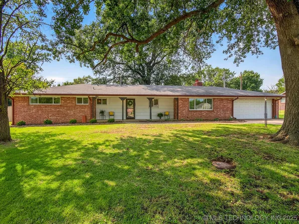 1407 Arbor Dr, Bartlesville, OK 74006