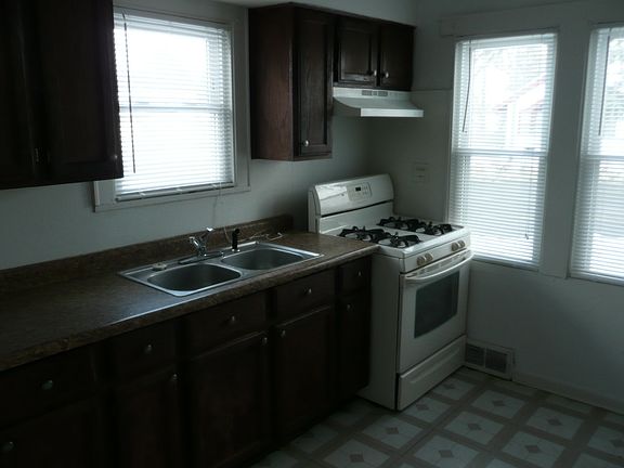 2nd image of 2636 Thomas Ave N