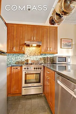 Sold by Compass | media 17