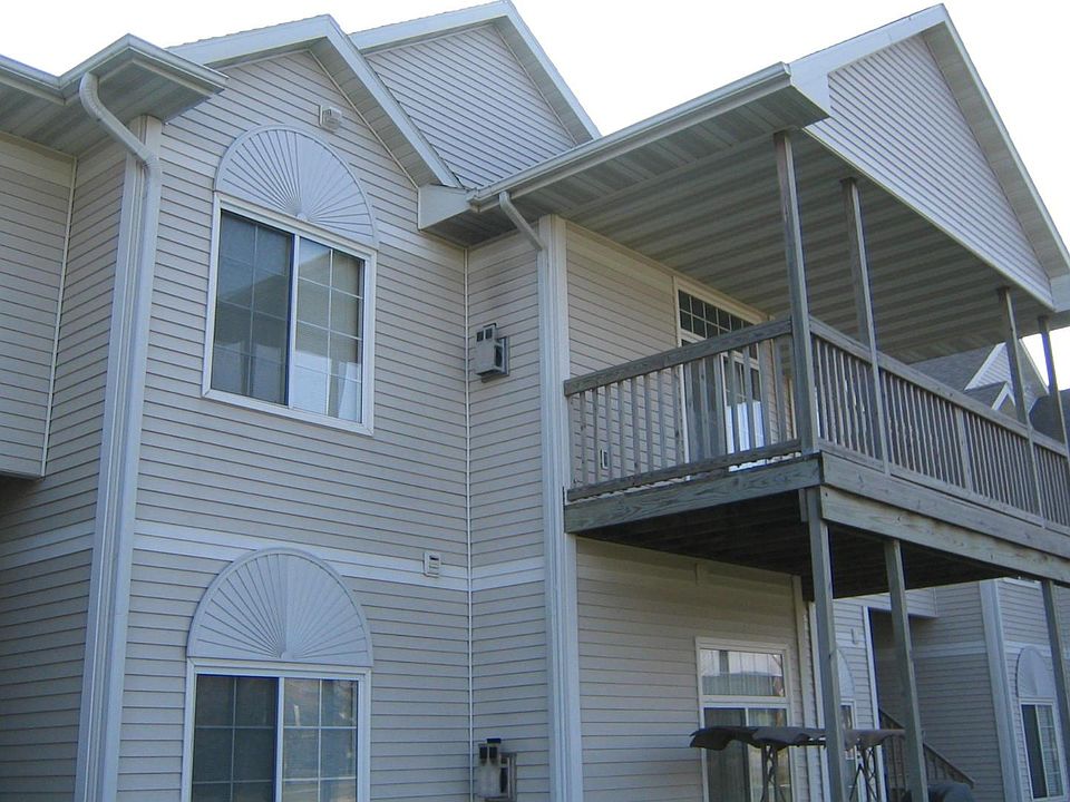 1st image of 950 67th St Unit 323