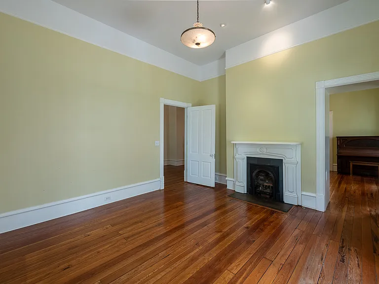 765 Woodland Ave SE — Photo 8