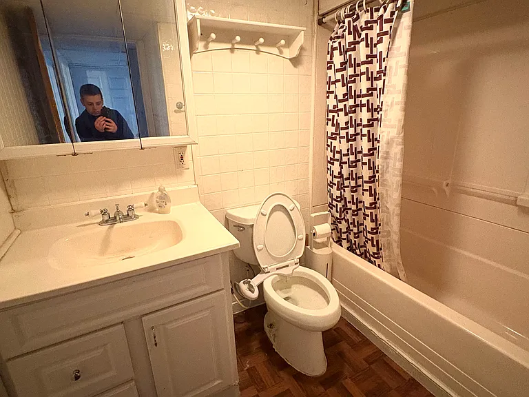 2nd Bathroom