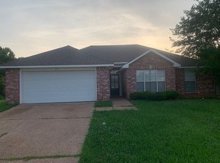 617 Willow Bay Dr, Byram, MS 39272