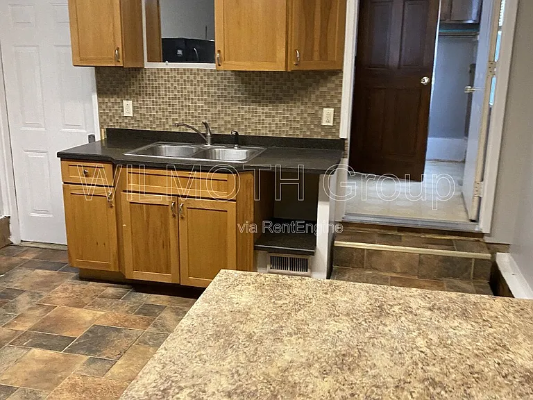 1106 N Gale St #3 — Photo 6