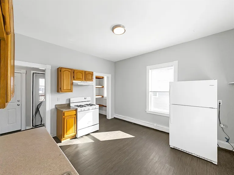 306 Centre St #3 — Photo 20
